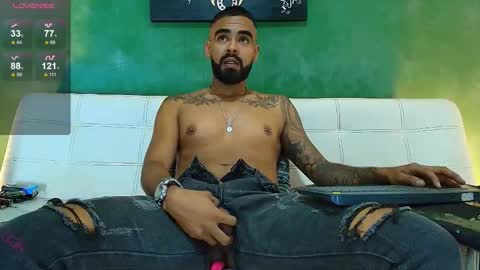 Snapshot of stephenbrown_ chatting on 03-18-26, 02:26 ................ online show from 03-18-26, 02:26