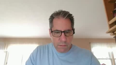 Snapshot of stephenhal9 chatting on 10-31-25, 02:18 stephenhal9 online show from 10-31-25, 02:18