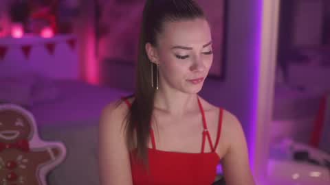 stephie0404 online show from 12-10-24, 07:54