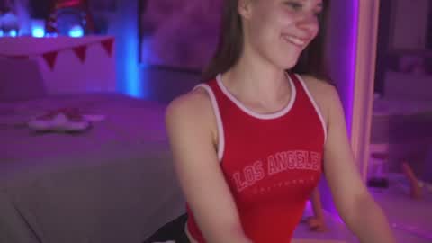 stephie0404 online show from 12-15-24, 08:36