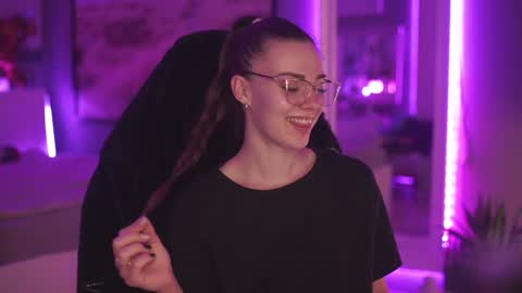 stephie0404 online show from 12-30-24, 10:23