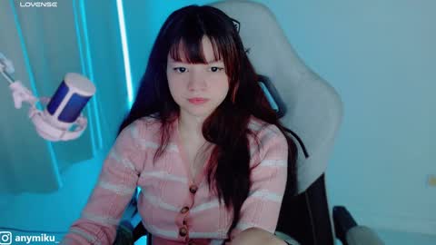 Snapshot of stephybrown chatting on 01-10-25, 12:49 stephy online show from 01-10-25, 12:49