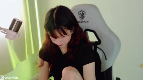 Snapshot of stephybrown chatting on 01-19-25, 10:17 stephy online show from 01-19-25, 10:17
