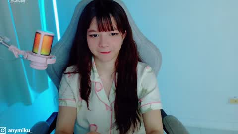 Snapshot of stephybrown chatting on 01-25-25, 12:38 stephy online show from 01-25-25, 12:38