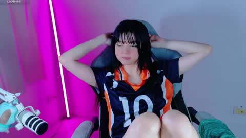 Snapshot of stephybrown chatting on 04-22-26, 12:24 stephy online show from 04-22-26, 12:24