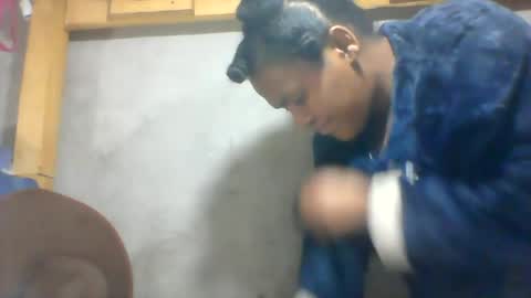 sterina0102 online show from 06-12-26, 08:08