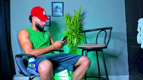 Snapshot of stev_velez chatting on 11-13-25, 11:09 Steve online show from 11-13-25, 11:09