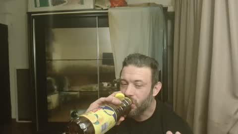 Snapshot of stevebulkzor chatting on 05-20-26, 12:17 Steve Oakenshield son of John son of Vasyl online show from 05-20-26, 12:17