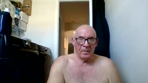 stevejons47 online show from 06-10-26, 07:02