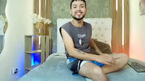 Snapshot of steven_skiing chatting on 06-17-26, 03:53 STEVEN online show from 06-17-26, 03:53
