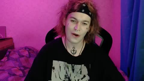 Snapshot of stevenspirs chatting on 10-31-25, 04:52 Steve online show from 10-31-25, 04:52