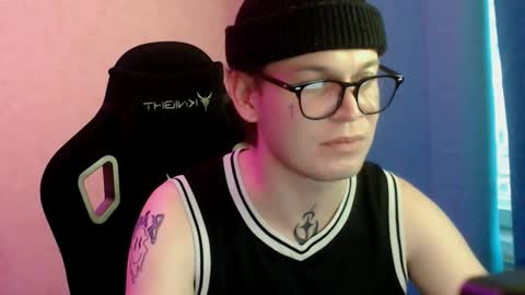 Snapshot of stevenspirs chatting on 11-14-25, 05:50 Steve online show from 11-14-25, 05:50