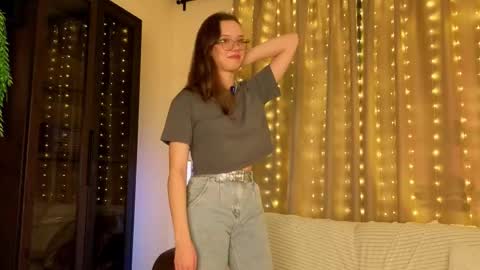 Snapshot of steventidball chatting on 10-25-25, 06:46 Candy online show from 10-25-25, 06:46