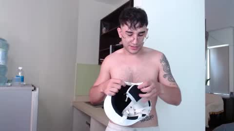 Alex   online show from 05-09-26, 03:12