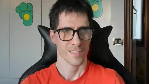 Snapshot of stevex870 chatting on 10-10-25, 02:38 Steve online show from 10-10-25, 02:38