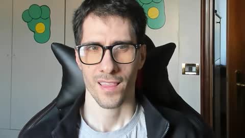 Snapshot of stevex870 chatting on 10-13-25, 03:01 Steve online show from 10-13-25, 03:01