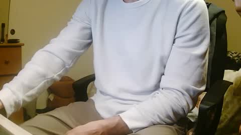 Snapshot of stevo69697 chatting on 12-09-24, 03:29 Chillguy online show from 12-09-24, 03:29