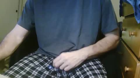 Snapshot of stevo69697 chatting on 12-30-24, 03:25 Chillguy online show from 12-30-24, 03:25