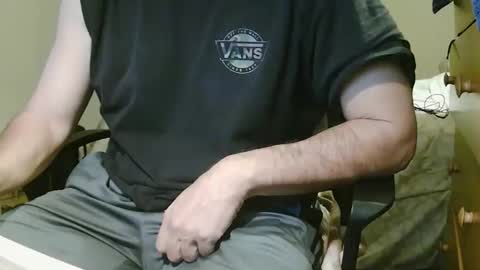 Snapshot of stevo69697 chatting on 10-29-25, 04:48 Chillguy online show from 10-29-25, 04:48