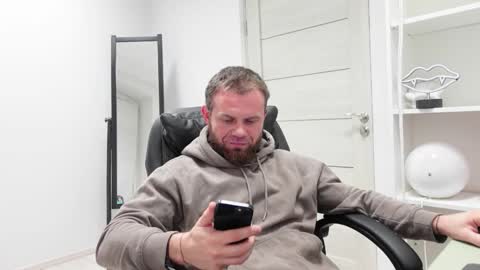 Snapshot of stewart_benzo chatting on 01-10-26, 03:52 Stewart Barnz online show from 01-10-26, 03:52