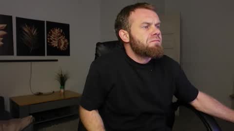 Snapshot of stewart_benzo chatting on 01-13-26, 04:18 Stewart Barnz online show from 01-13-26, 04:18