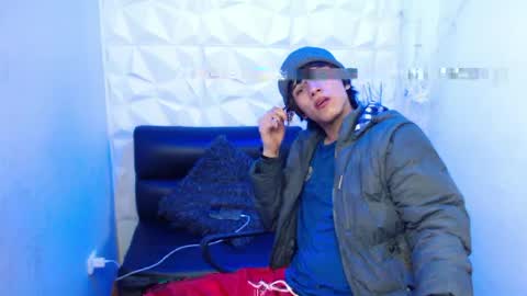 Stich online show from 05-05-26, 04:09