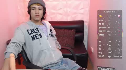 Stich online show from 06-14-26, 06:04