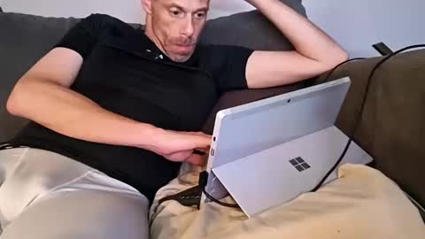 stickymouse45 online show from 10-12-25, 08:35