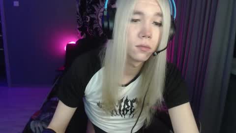 Steve online show from 12-05-25, 05:42