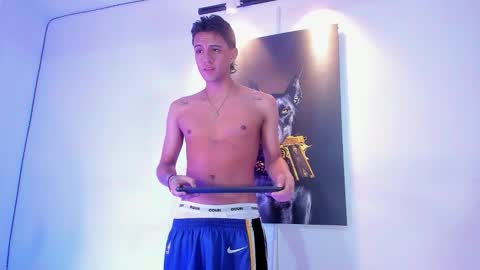 Snapshot of stiiveen_24cm chatting on 11-28-25, 07:00 Stiven brendan online show from 11-28-25, 07:00