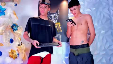 Snapshot of stiiveen_24cm chatting on 12-19-25, 04:08 Stiven brendan online show from 12-19-25, 04:08