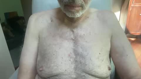 Snapshot of stillbad2 chatting on 05-05-26, 01:41 Stillbad2 online show from 05-05-26, 01:41