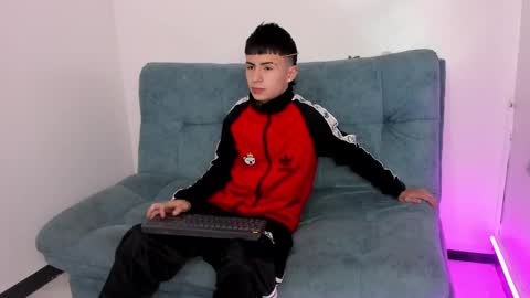 Stivarfox21 online show from 01-26-25, 03:48