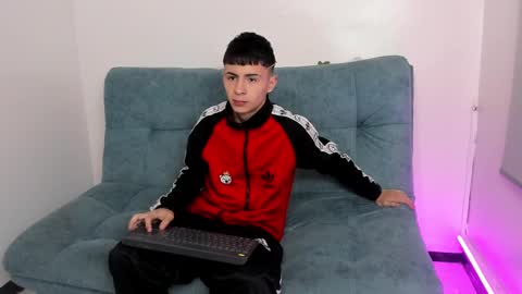 Stivarfox21 online show from 01-26-25, 07:42