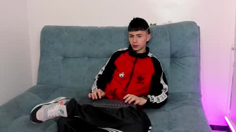 Stivarfox21 online show from 01-26-25, 01:47