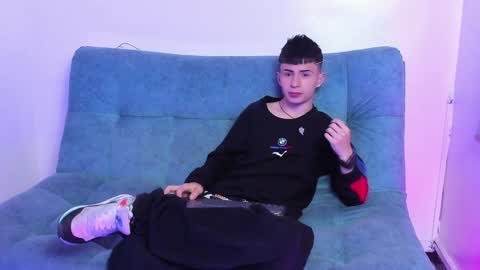 Stivarfox21 online show from 02-06-25, 04:10