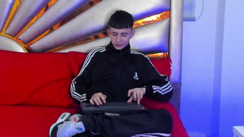Stivarfox21 online show from 02-08-25, 04:36