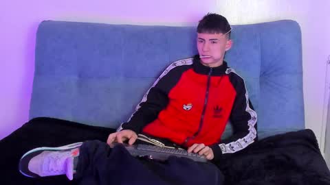 Stivarfox21 online show from 03-04-25, 03:22