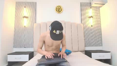 stiven_cooper2 online show from 06-13-26, 12:14