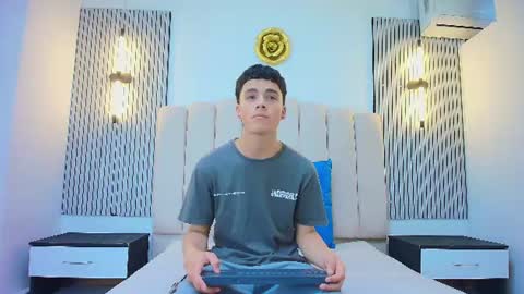 stiven_cooper2 online show from 06-24-26, 12:26