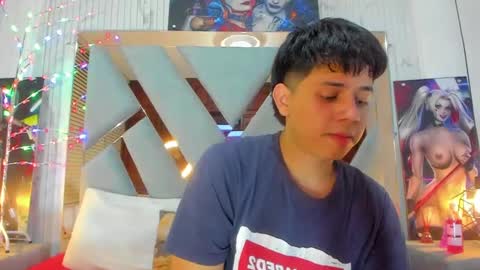 Snapshot of stiven_pooh chatting on 12-19-24, 03:40 Steven Pooh online show from 12-19-24, 03:40