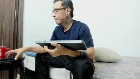 Snapshot of stiven_trainer chatting on 06-29-26, 01:01 stiven_trainer online show from 06-29-26, 01:01