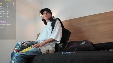 stivenbenet1 online show from 12-02-24, 06:43