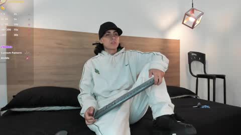 stivenbenet1 online show from 12-03-24, 12:38