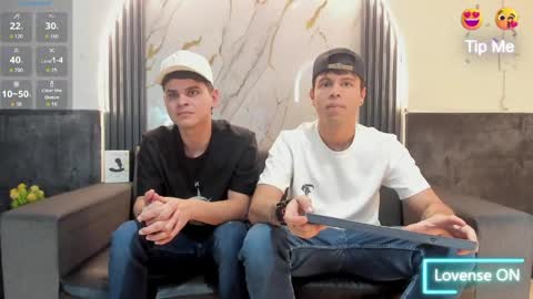 friends online show from 05-08-26, 03:56