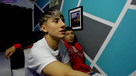 Stiven  online show from 04-17-26, 04:04