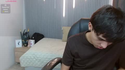 Stiwen online show from 06-19-26, 05:50