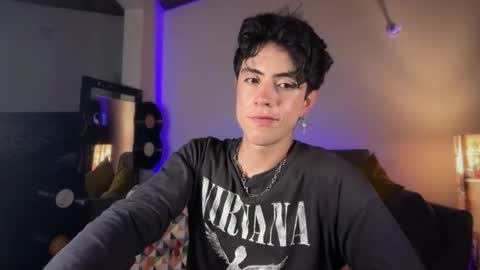 Snapshot of stolas_ying chatting on 03-14-26, 11:21 Stolas online show from 03-14-26, 11:21