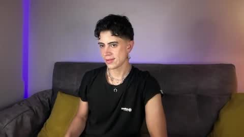 Snapshot of stolas_ying chatting on 03-18-26, 11:41 Stolas online show from 03-18-26, 11:41