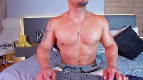 Stone Lee  online show from 01-28-25, 06:38